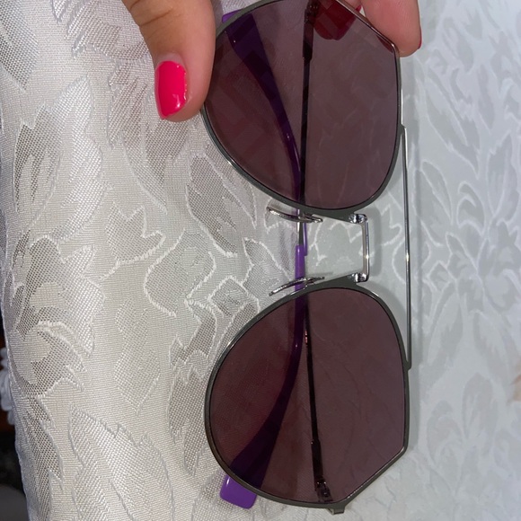 Fendi purple sunglasses - Picture 3 of 5